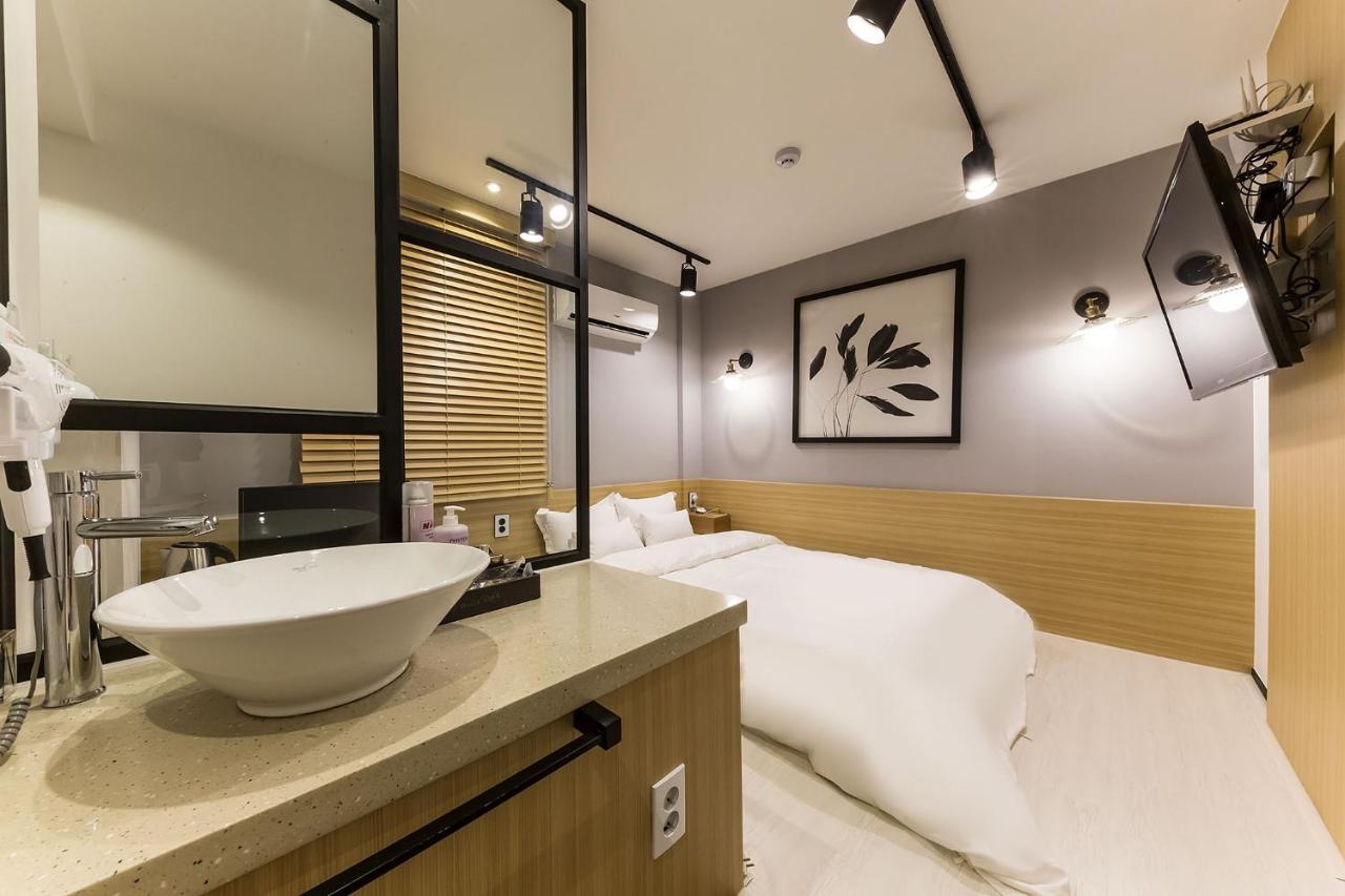 Raha Hotel Seul Zewnętrze zdjęcie