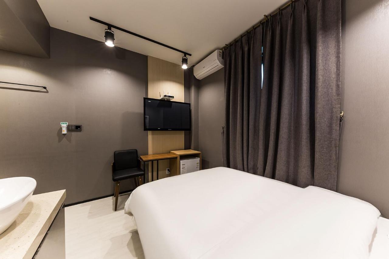 Raha Hotel Seul Zewnętrze zdjęcie